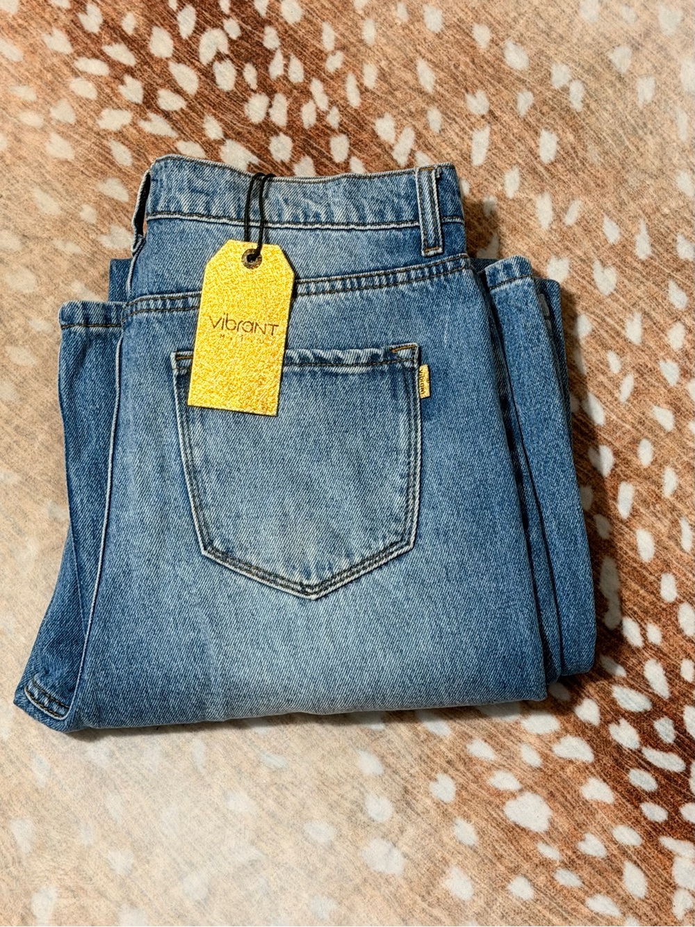 Vibrant Mid-Blue Straight Men’s Jeans